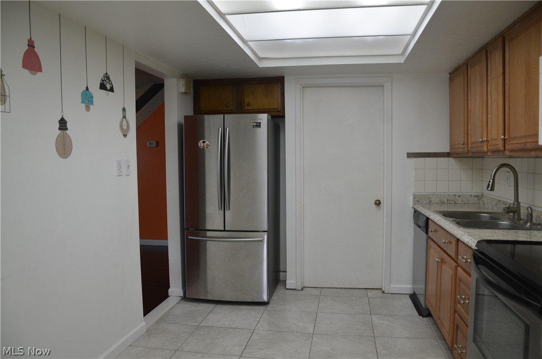 Harbour Light Condo 03 - Residential