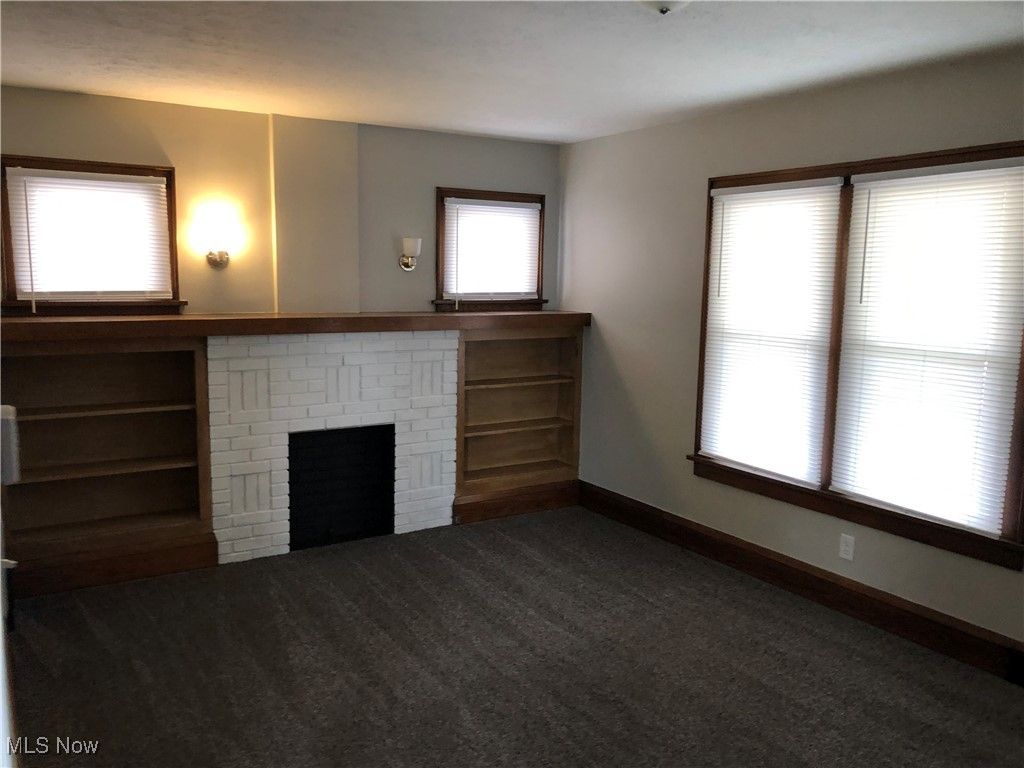 Photo of 1214 Roslyn Avenue SW, Canton, OH 44710 (MLS # 5177088)