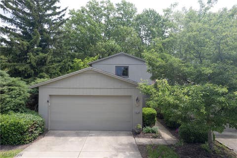 Condo For Sale - 19533 Idlewood Trail #20-1<br/> Strongsville, OH 44149