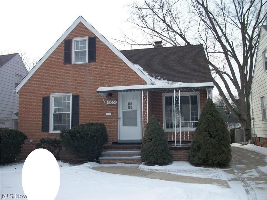 NEW: ROOF,FURNACE WITH A/\C,HWT,/ ELECTRICAL BOX,WINDOWS,BOTH BATHROOMS,LAMINATE FLOORING ON FIRST FLOOR.ENTIRE KITCHEN REDONE.



























NEW ROOF,WINDOWS,BOTH BATHS,HWT,ELECTRICAL BOX AND INTERIOR COMPLETELY REPAINTED.NEW LAMI(NATE FLOORS ON FIRST FLOOR AND NEW CARPETING ON STAIRS AND SECOND FLOOR.ALL BRICK HOUSE INCLUDING GARAGE.