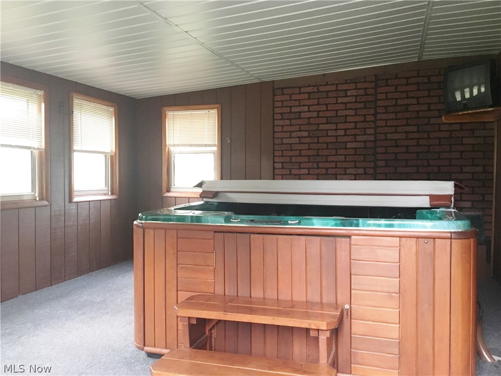 Woodland Acres - Residential