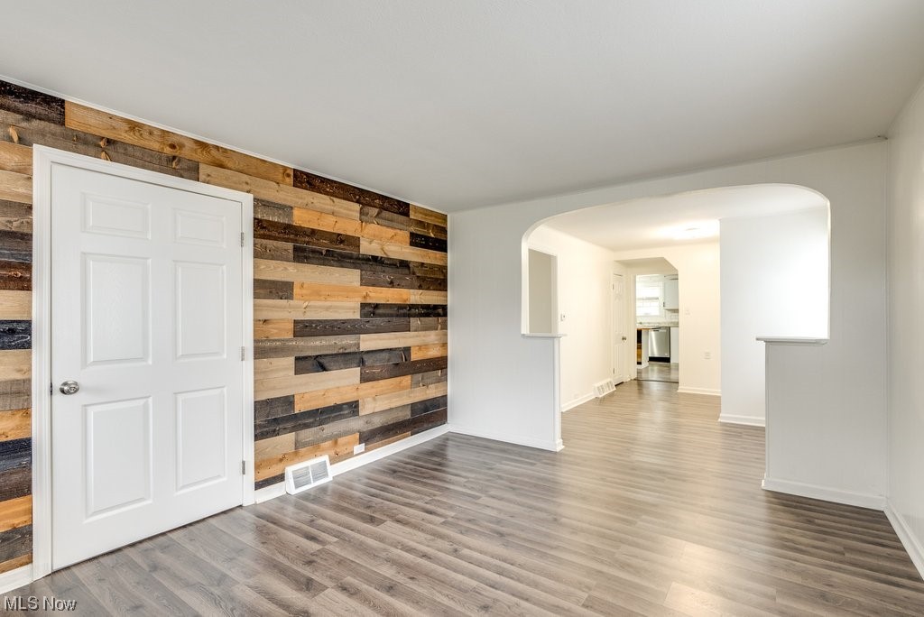 Fw Sears Sub - Residential