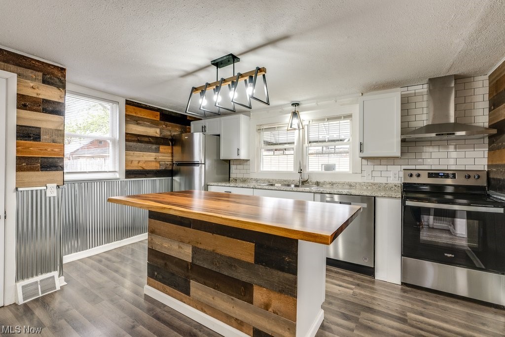 Fw Sears Sub - Residential