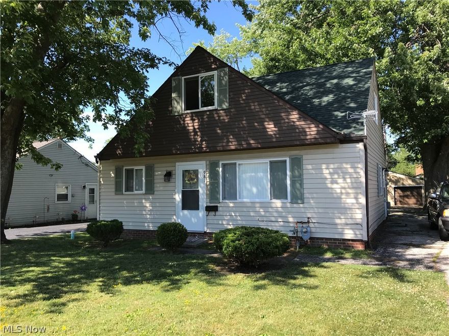 Maintained and updated thru out cape code home.  Roof and windows 2015.  Kitchen redone and comes with appliances.  Bath recently redone and updated.  Bonus room upstairs and loads of storage.  Comes with 2 window AC units and HSA Home warranty......