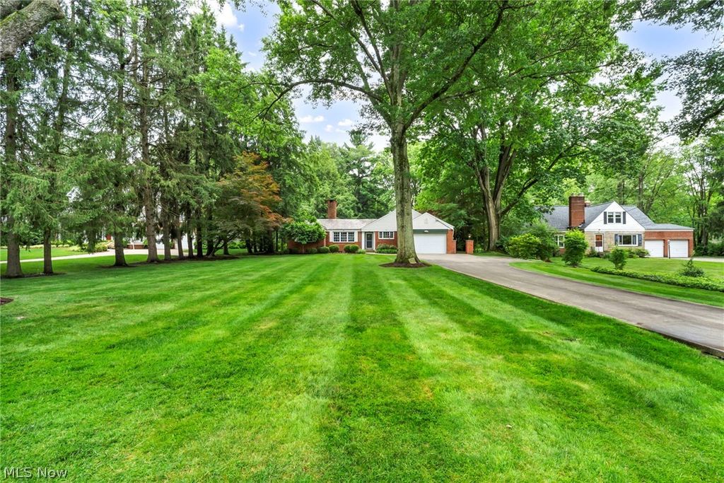 Photo of 10906 Fitzwater Road, Brecksville, OH 44141 (MLS # 5221375)