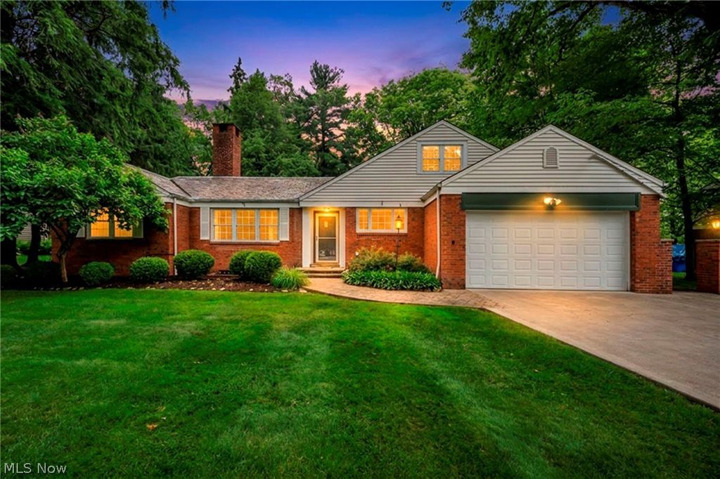 Photo of 10906 Fitzwater Road, Brecksville, OH 44141 (MLS # 5221375)
