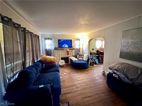 Tiny photo for 1127 East Avenue, Akron, OH 44307 (MLS # 5245829)