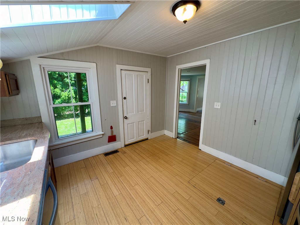 Barber & Lords - Residential Lease