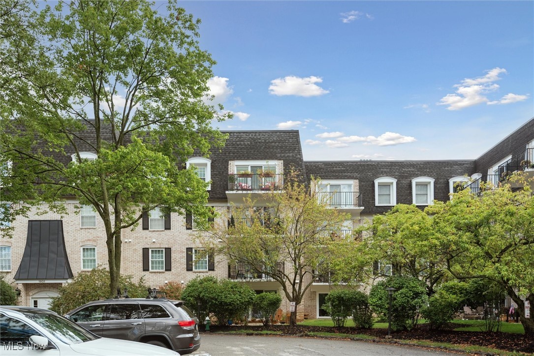 1931 King James Pkwy 422