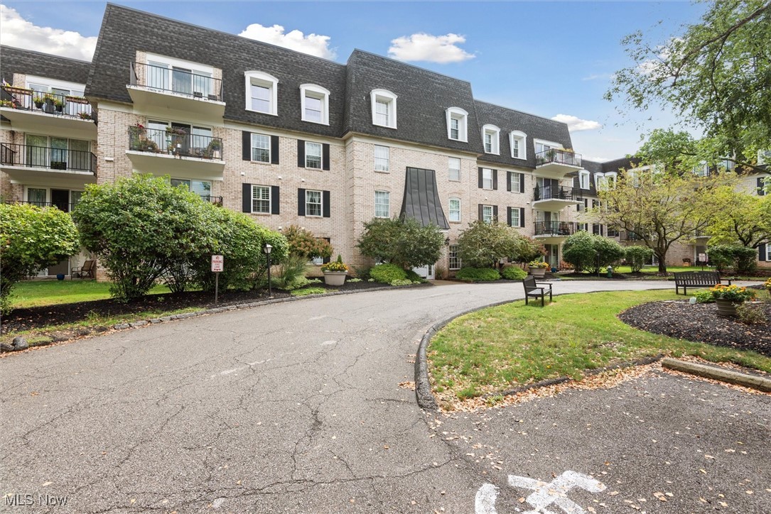 1931 King James Pkwy 422