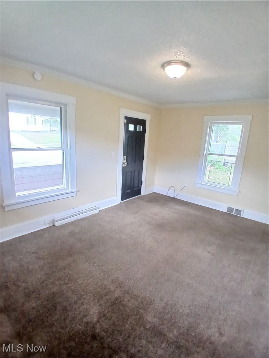 Photo of 32 E Faith Street, Struthers, OH 44471 (MLS # 5185263)