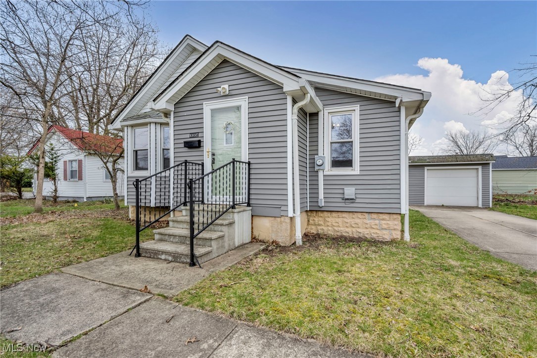 30204 Thomas Street, Willowick, Ohio image 2