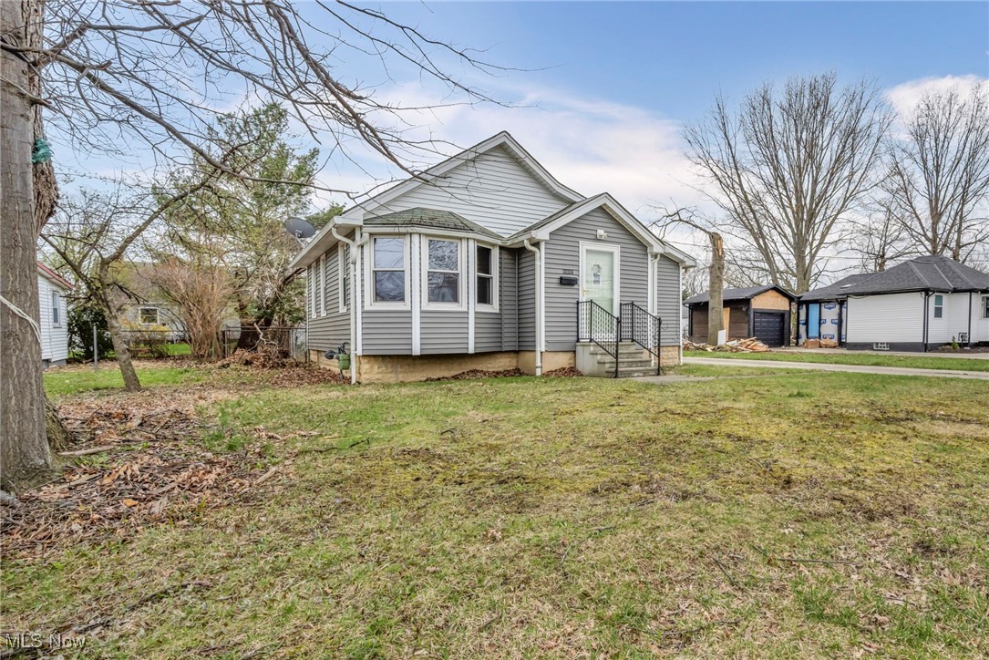 30204 Thomas Street, Willowick, Ohio image 3