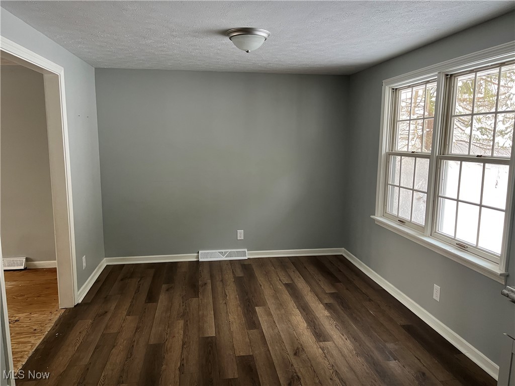 Village/Minerva - Residential