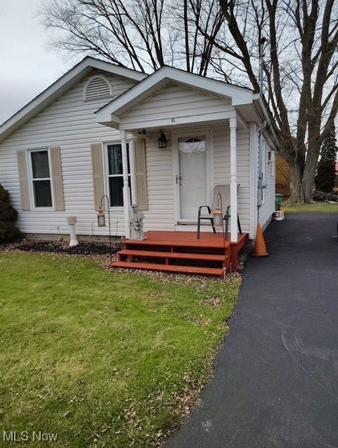 Apartment For Sale - 2447 Linwood Dr<br/> Ashtabula, OH 44004