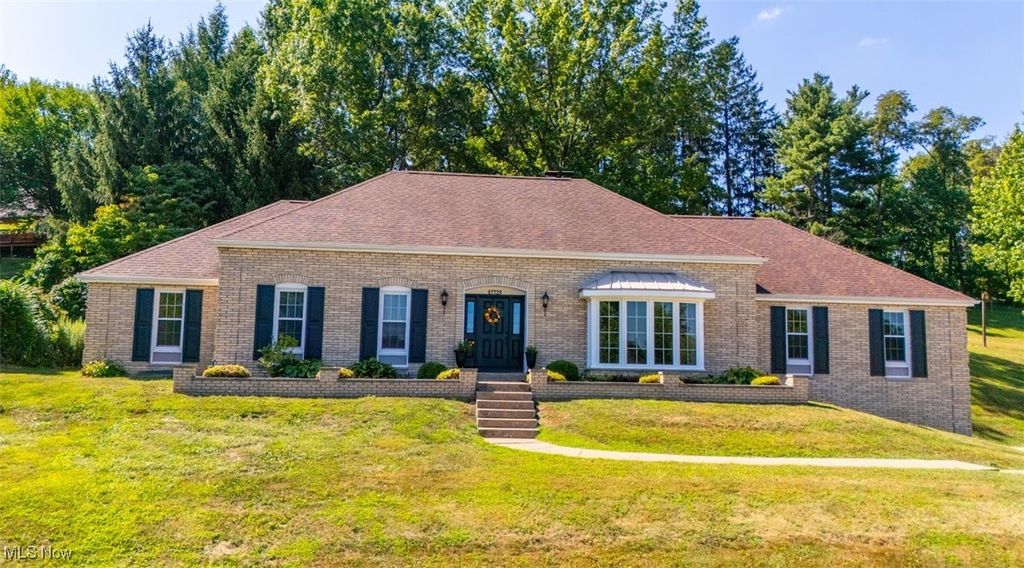 Photo of 47728 Morningside Drive, St Clairsville, OH 43950 (MLS # 5164448)