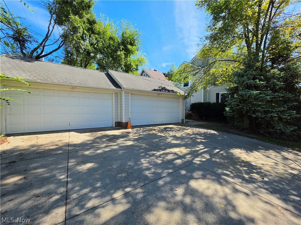 17409 Chagrin Boulevard
