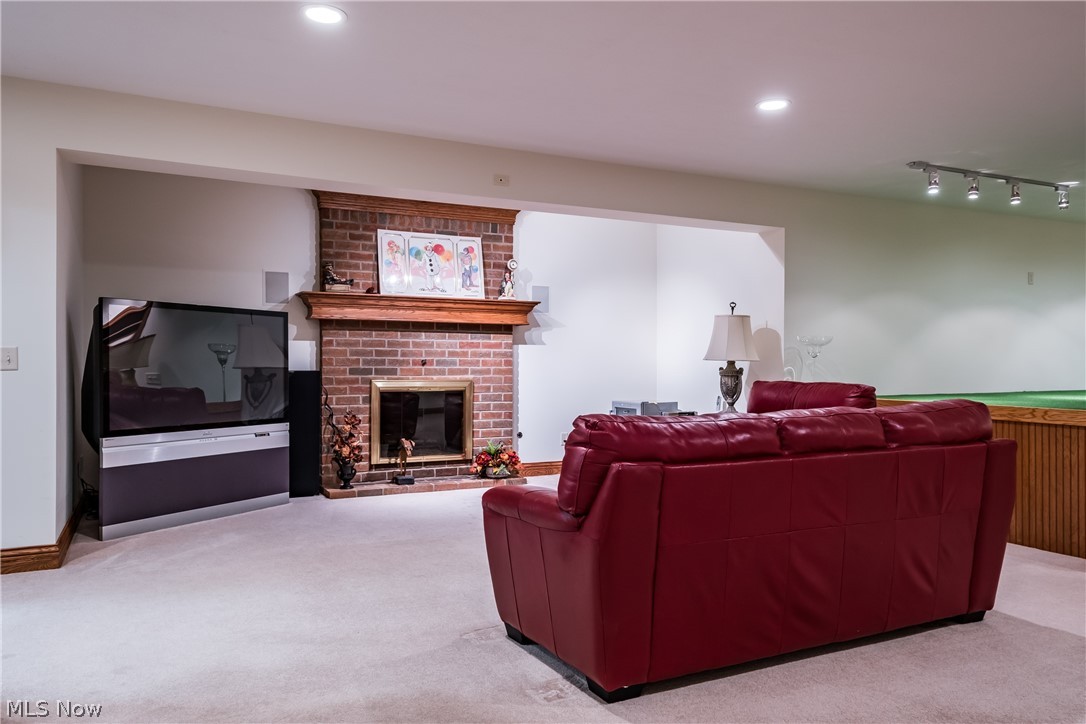 Meadows/Nobles Pond 01 - Residential