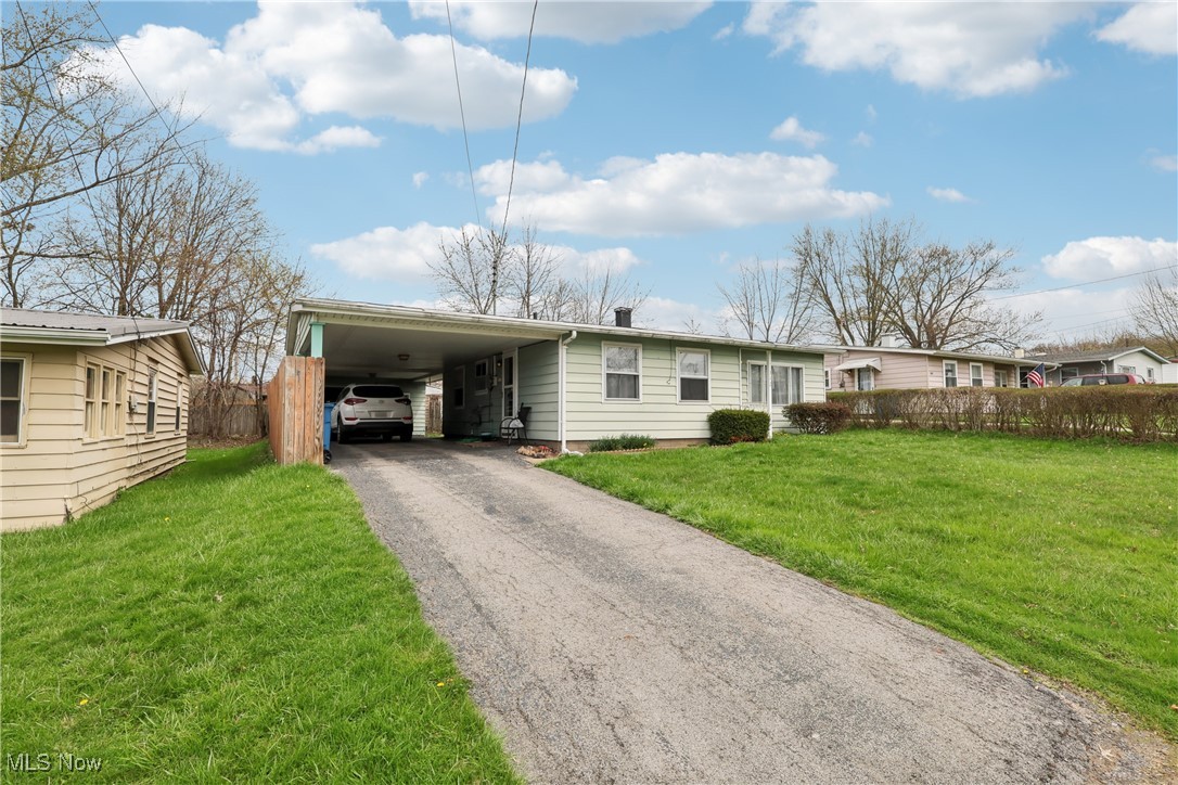 312 Illinois Avenue, Girard, Ohio image 2