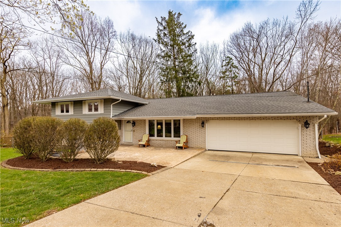 18031 Meadow Lane, Strongsville, Ohio image 2