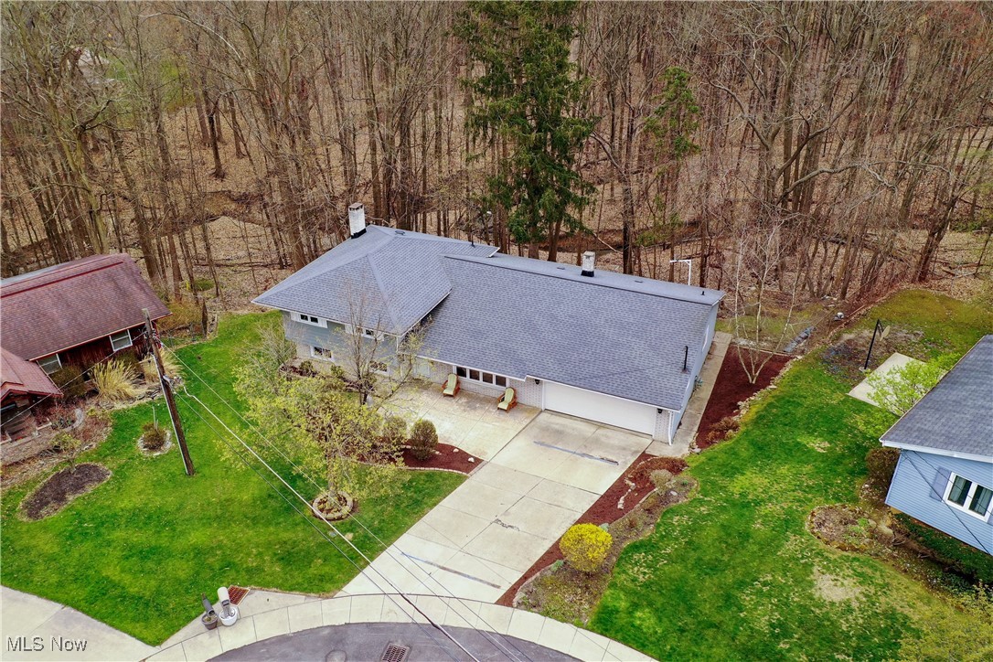 18031 Meadow Lane, Strongsville, Ohio image 8