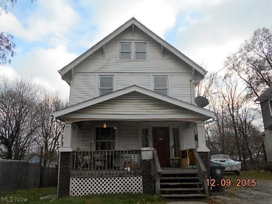 Spacious Colonial - Handyman special!! Parts of this one may be salvageable - come see if you can make the rest work..at this price it should!!!Selling as is. Buyer will be responsible for all inspections and due diligence. Seller will make no repairs or concessions. Proof of funds with all offers.