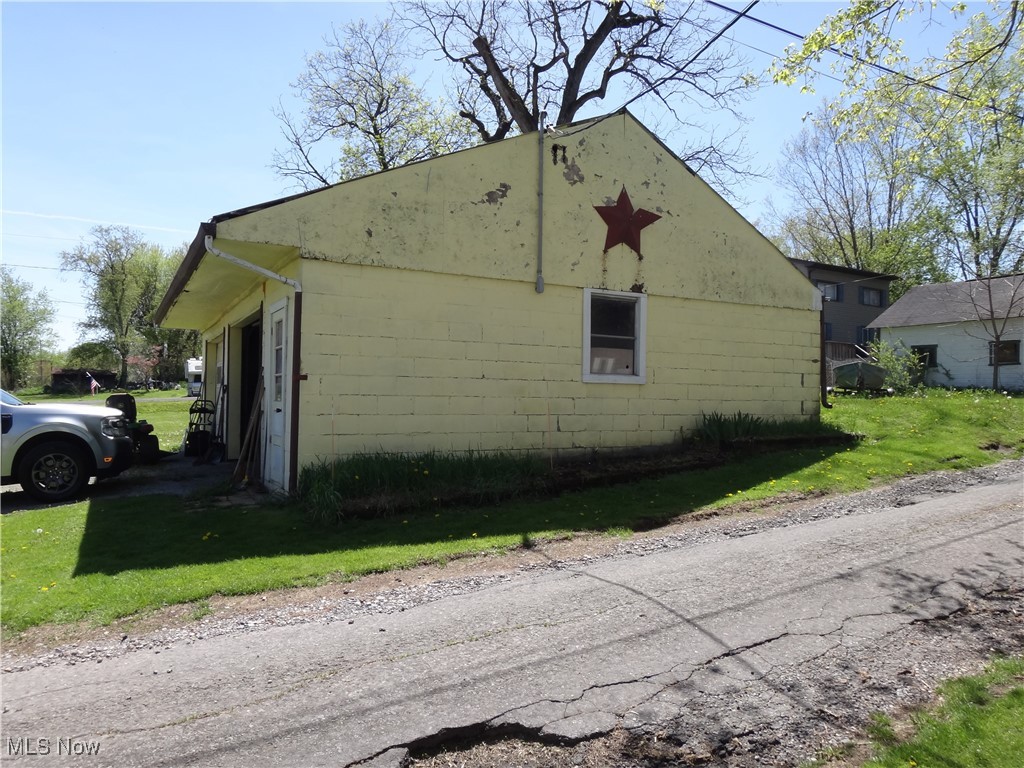46399 Walnut Street, Rogers, Ohio image 10