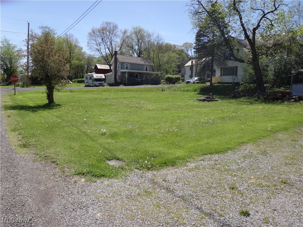 46399 Walnut Street, Rogers, Ohio image 9