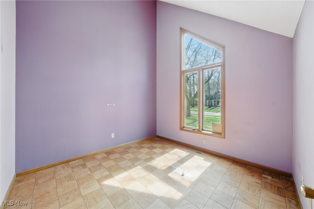 31768 Bayview Drive, Avon Lake, Ohio image 7