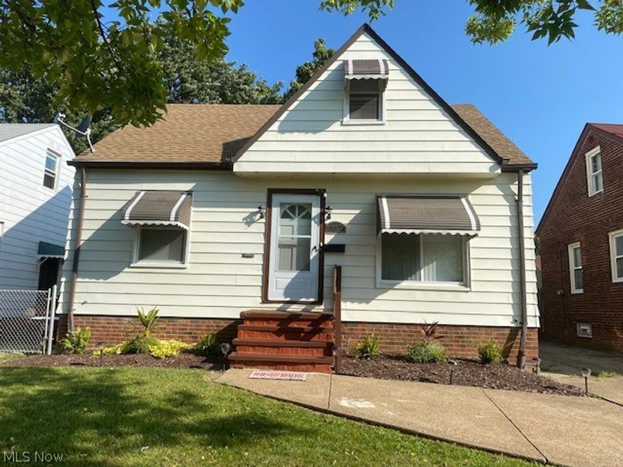 Welcome home to this well maintained cape cod  near Westpark neighborhood.  This home provides an easy living floor plan with two bedrooms and full bath on first floor and large dormer which has 2 additional bedrooms.The eat in kitchen has plenty of cabinets and stainless steel appliances.  The living room features large picture window which provides natural light.  The full basement has the second bath with jacuzzi tub.  New glass block windows with vents, newer hot tank, electrical, plumbing and roof. 
Step out the back door onto a deck which over looks the large, fenced in backyard - perfect for entertaining. There are hardwood floors throughout under the carpet.

Easy access to major highways, shopping and dining. 

Make this home your today - call for a private showing.