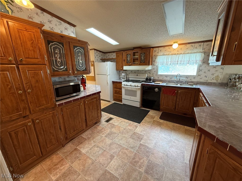 218 Shel Mar Drive, New Philadelphia, Ohio image 6