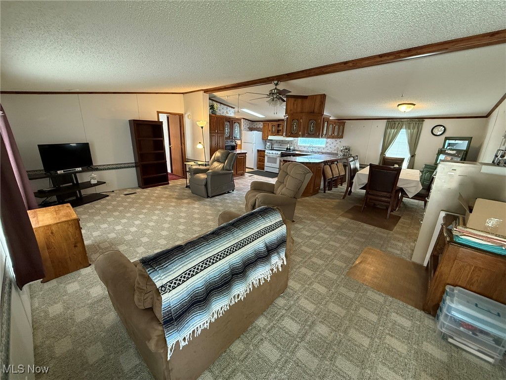 218 Shel Mar Drive, New Philadelphia, Ohio image 2