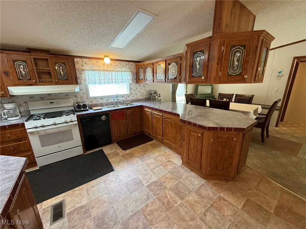 218 Shel Mar Drive, New Philadelphia, Ohio image 7
