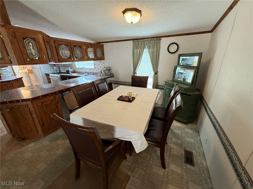 218 Shel Mar Drive, New Philadelphia, Ohio image 4