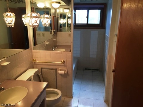 Colonial Village - Residential