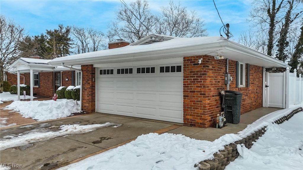 Photo of 922 Glendale Road, Marietta, OH 45750 (MLS # 5183651)