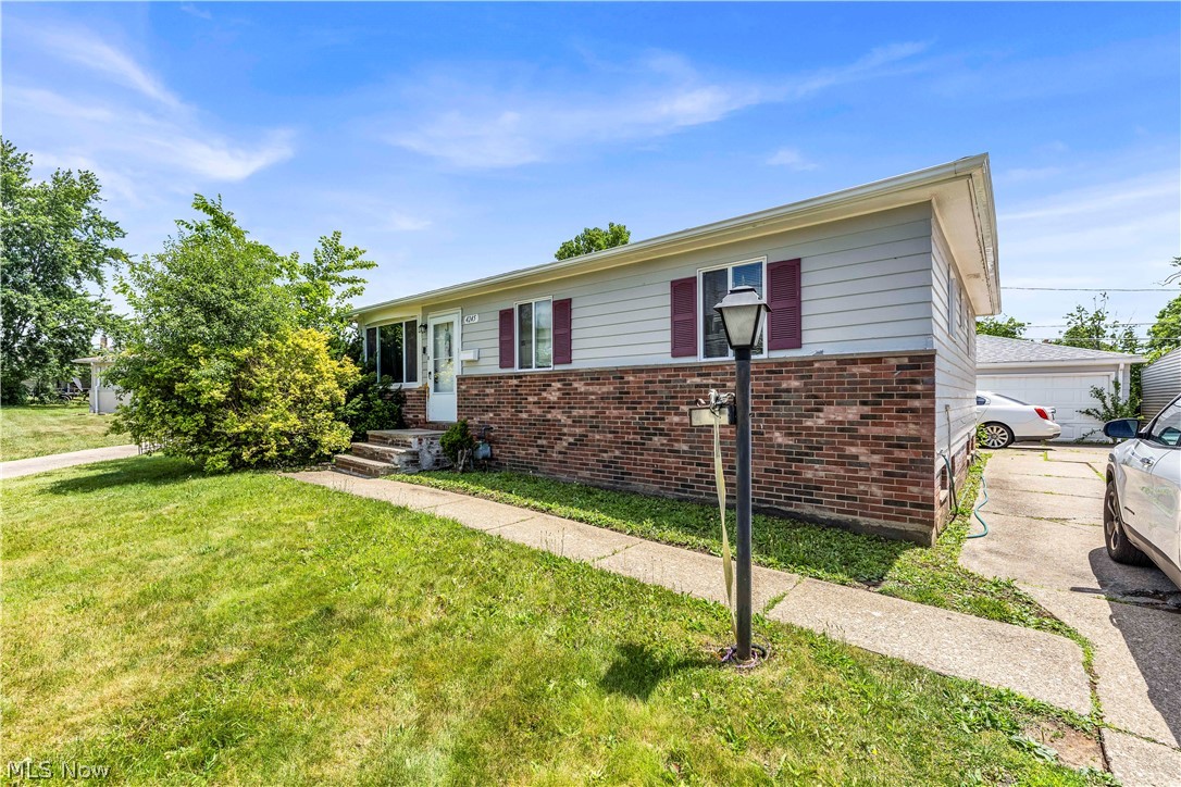 4245 E 177th Place