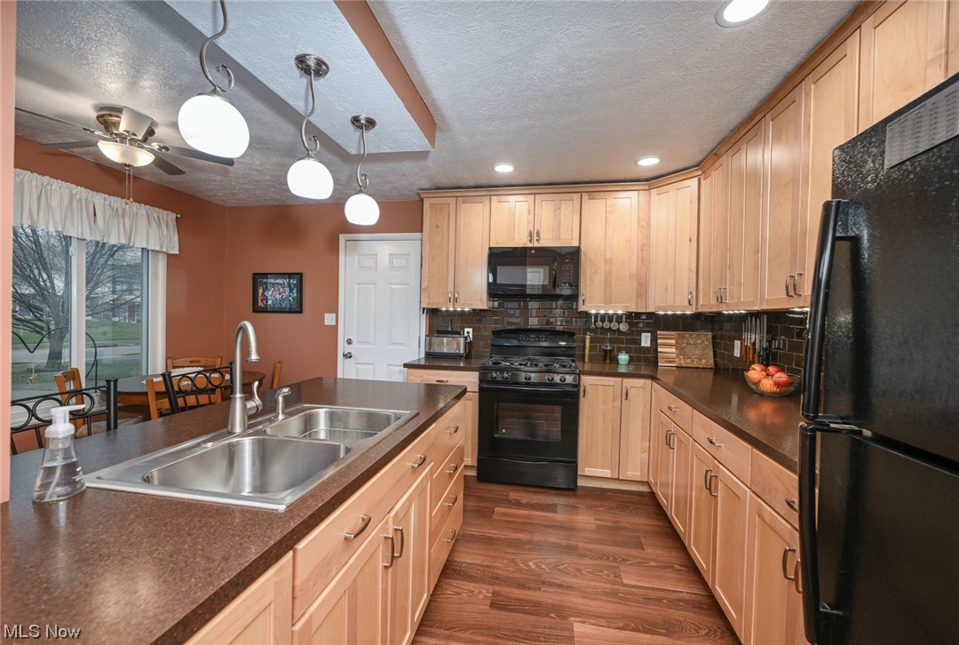 Echo Vly Condo 04 - Residential