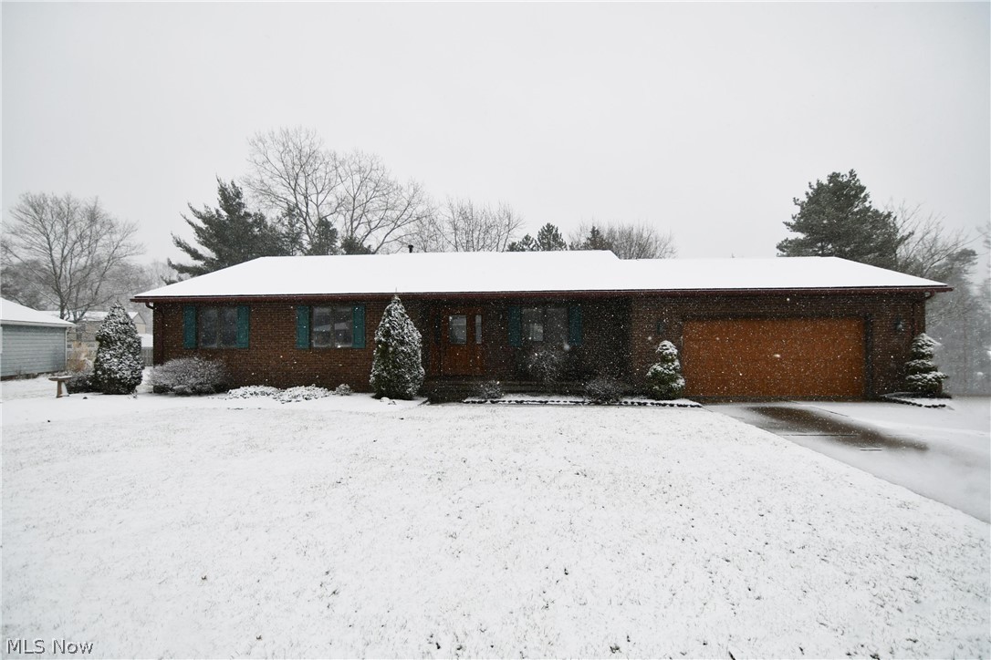 Live in North Royalton for a great price. This cozy ranch is in the desirable Hunters Creek subdivision and offers 3 bedrooms and 2.5 bathrooms. With stainless steel appliances, a large master bedroom and a master bathroom, and a large finished basement with a 4th bedroom, it is waiting for its next owner to call it home. Ranch homes in this neighborhood don't come on the market often. Be sure to schedule your private showing today.