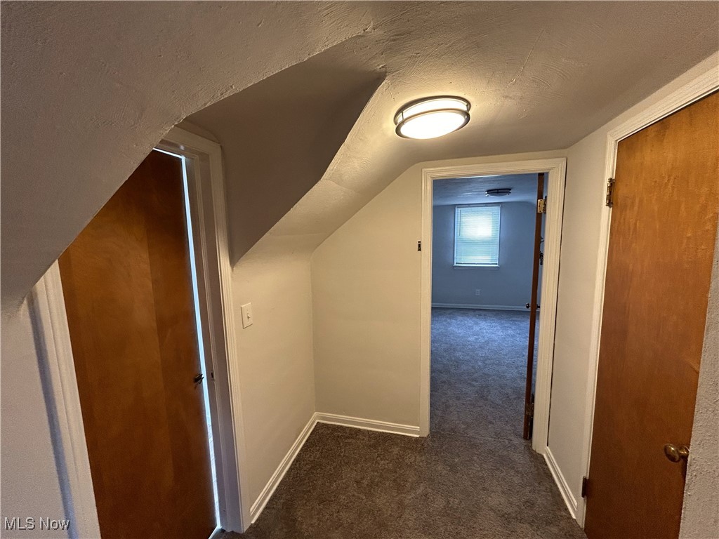 9405 Park Heights Avenue, Garfield Heights, Ohio image 11