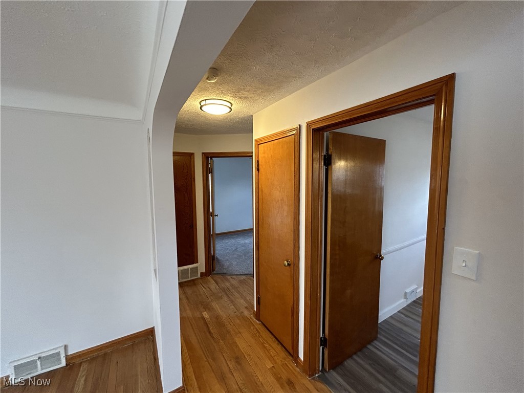 9405 Park Heights Avenue, Garfield Heights, Ohio image 6