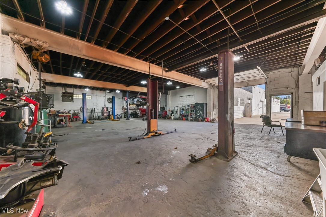 Wf Walworths Sub Tr 16 - Commercial Lease