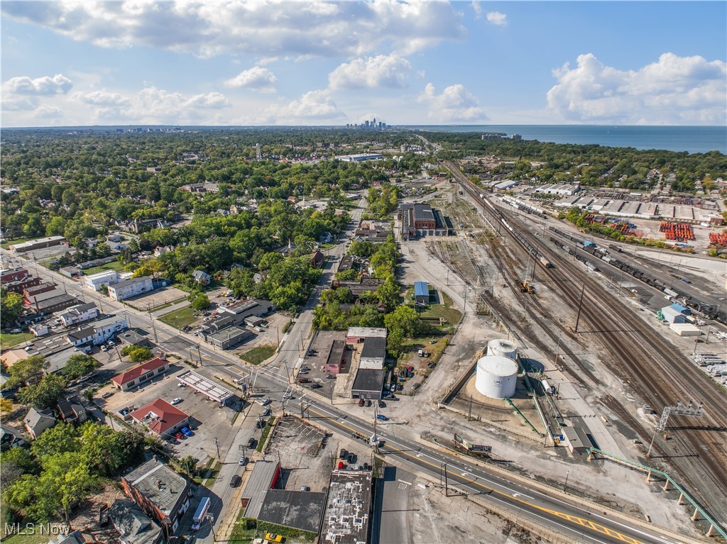 Wf Walworths Sub Tr 16 - Commercial Lease