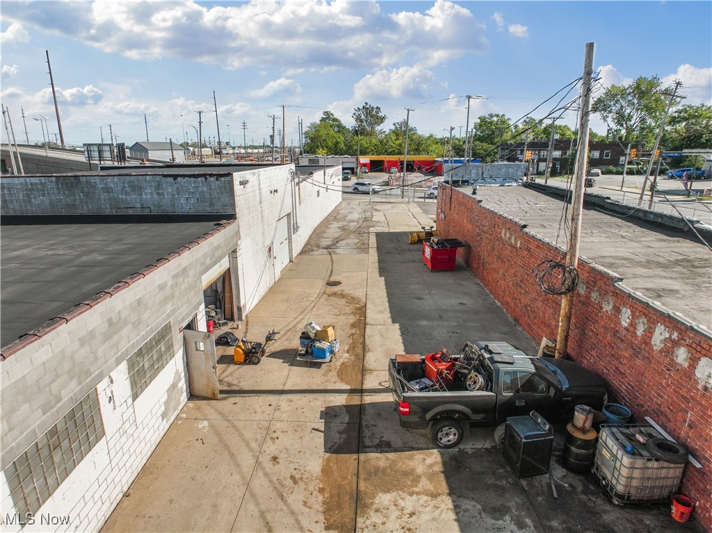 Wf Walworths Sub Tr 16 - Commercial Lease