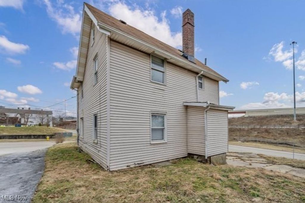 Photo of 620 Hedden Avenue, Akron, OH 44311 (MLS # 5181875)