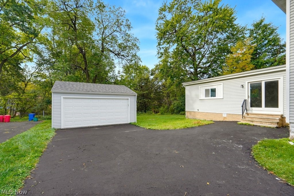 17930 Chagrin Boulevard