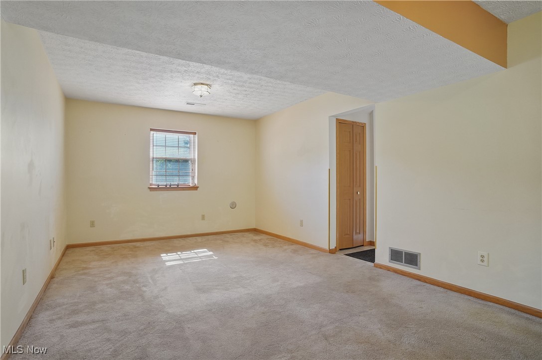 River Rdg Condos - Residential