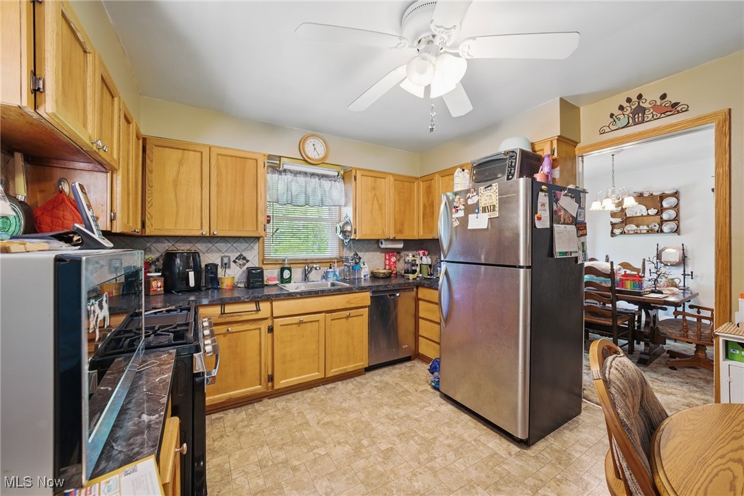 12824 Fruitside Road, Garfield Heights, Ohio image 11