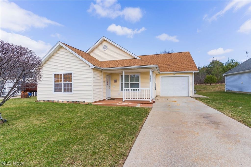 Photo of 3786 Choice Court, Youngstown, OH 44505 (MLS # 5192140)