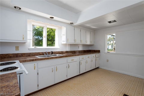 Tiny photo for 1210 Brown Street, Akron, OH 44301 (MLS # 5238934)